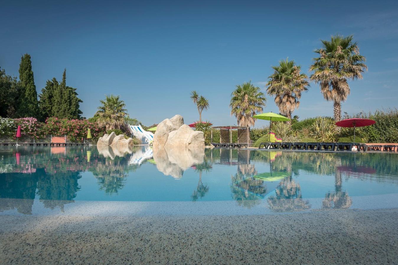 ארגלס-סור-מר L'Hotel Du Mediterranee מראה חיצוני תמונה